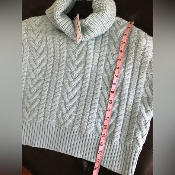 NWT Alice + Olivia Nance Wool Cableknit Turtleneck Crop Sweater Pullover XS - Picture 12 of 16